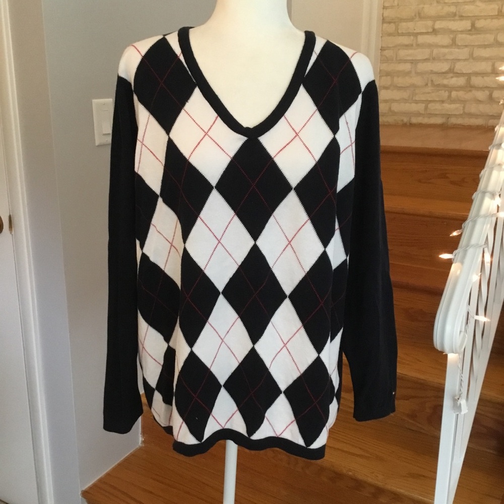 TOMMY HILFIGER V NECK SWEATER